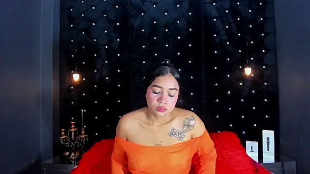 MiaWolton online show from 03/30/26, 07:15