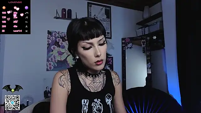 Snapshot of poison_dafne chatting on 06/28/26, 07:31 poison dafne online show from 06/28/26, 07:31