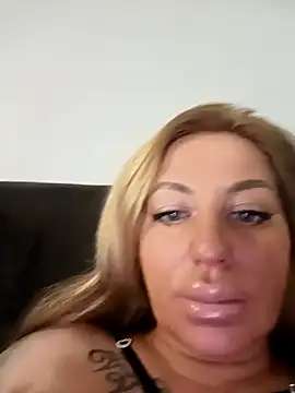 MiaMooly online show from 01/10/26, 04:53