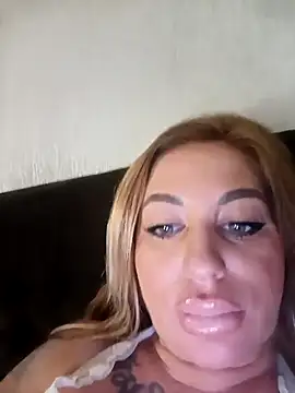 MiaMooly online show from 02/12/26, 07:09