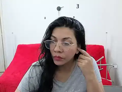 johana collins online show from 03/06/26, 01:51