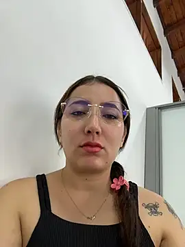 Arya    online show from 02/05/26, 02:54