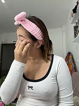 Arya    online show from 03/03/26, 09:04