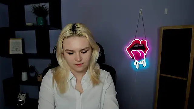 SweetLilyxo online show from 03/02/26, 07:26