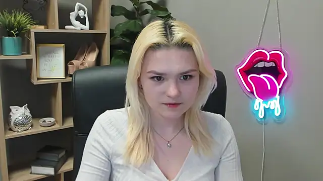 SweetLilyxo online show from 03/09/26, 07:34