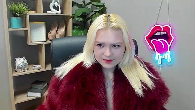 SweetLilyxo online show from 04/01/26, 01:34