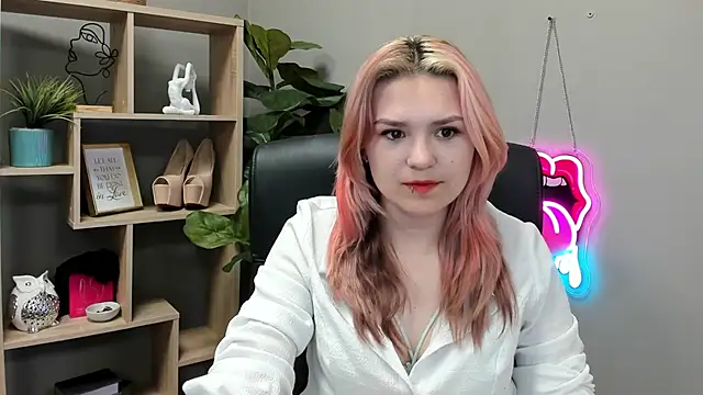 Snapshot of SweetLilyxo chatting on 07/03/26, 06:31 SweetLilyxo online show from 07/03/26, 06:31