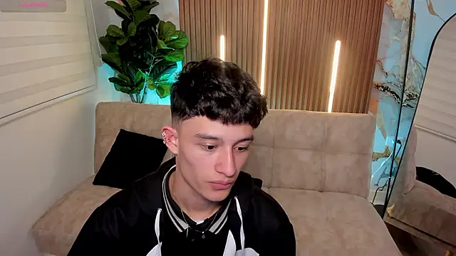 Patrick Howland  online show from 02/04/26, 03:12