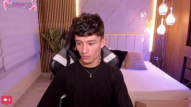 Patrick Howland  online show from 02/24/26, 03:59