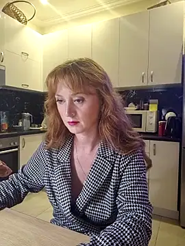 LanaBananaa  online show from 04/23/26, 07:05