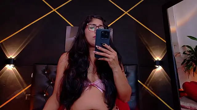 serena kournikova online show from 03/03/26, 08:59