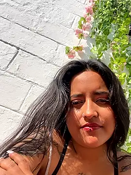 Annie Alicee online show from 02/11/26, 01:27