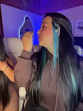 Annie Alicee online show from 04/07/26, 03:12