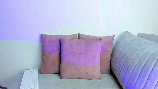 PamelaQueen  online show from 04/08/26, 05:46