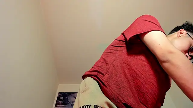 Adonibaskerville4 online show from 04/20/26, 02:31