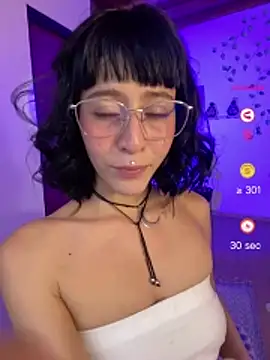 Snapshot of Capricornmystic1 chatting on 04/27/26, 09:02 Capricornmystic1 online show from 04/27/26, 09:02