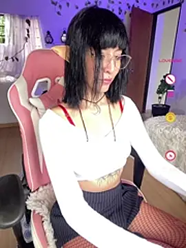 Snapshot of Capricornmystic1 chatting on 05/19/26, 06:36 Capricornmystic1 online show from 05/19/26, 06:36