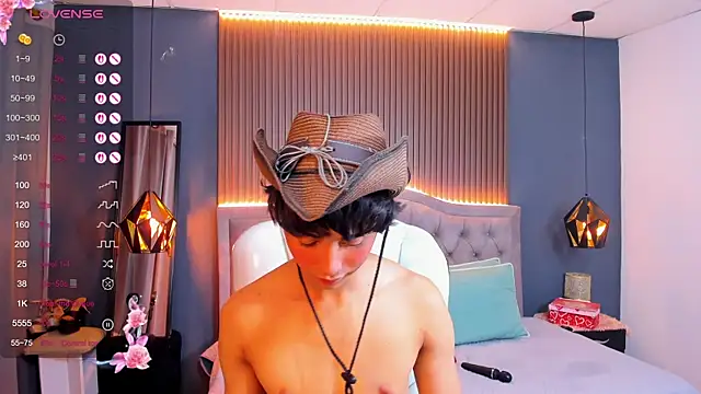 Noa 03 online show from 04/01/26, 12:06