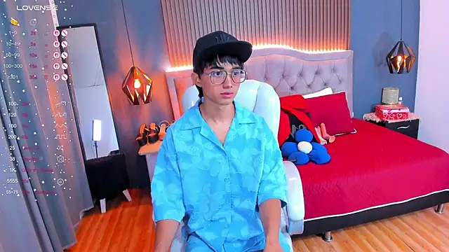 Noa 03 online show from 04/16/26, 01:56