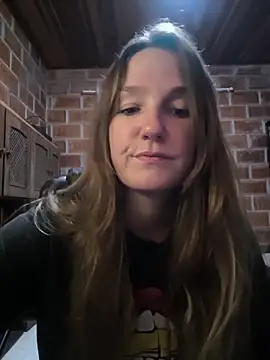 Snapshot of Loirinha_surf chatting on 03/06/26, 02:08 Loirinha surf online show from 03/06/26, 02:08