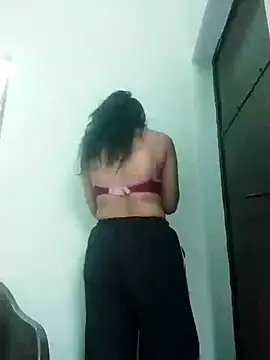 Kitti-Sharma online show from 03/31/26, 10:15