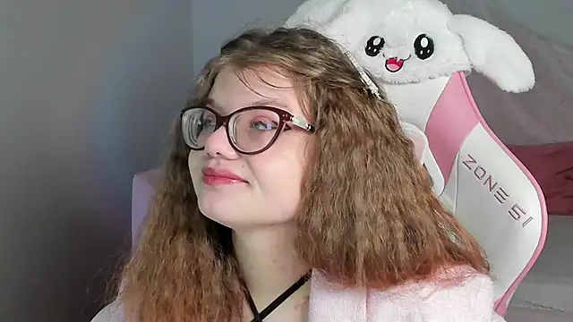 ChloeHalses online show from 02/04/26, 05:24