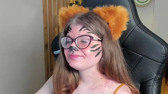 ChloeHalses online show from 02/10/26, 06:12