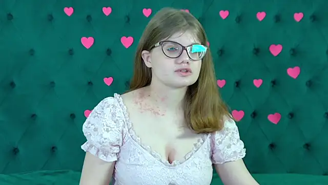 ChloeHalses online show from 02/13/26, 05:25