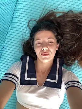 OnlyLeiLa online show from 04/17/26, 06:16