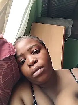 Snapshot of blxckiey chatting on 02/18/26, 10:22 blxckiey online show from 02/18/26, 10:22