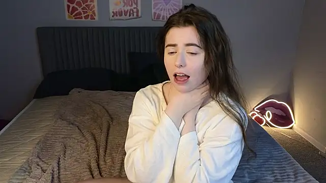 LovingWhisperr online show from 02/20/26, 06:26