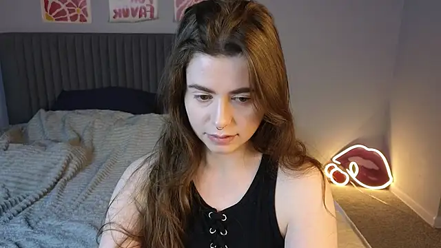 LovingWhisperr online show from 03/05/26, 01:23