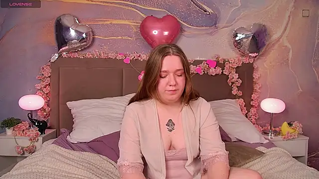 RachelDiRose online show from 02/11/26, 03:17