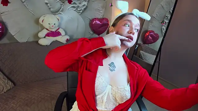 RachelDiRose online show from 02/15/26, 03:14