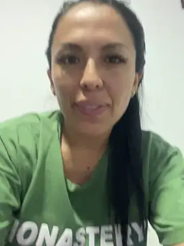 Emma Sanz   online show from 04/16/26, 04:02