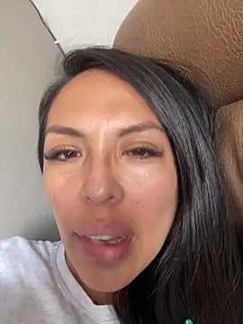 Emma Sanz   online show from 04/19/26, 07:05