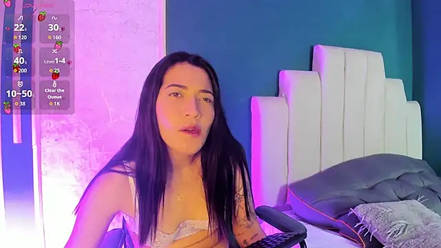 Adrienne   online show from 03/31/26, 08:31