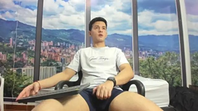 Snapshot of GoldenBoyM chatting on 07/03/26, 03:46 GoldenBoyM online show from 07/03/26, 03:46