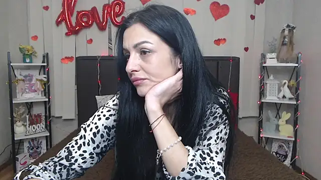 EvaClarkk online show from 04/21/26, 05:14