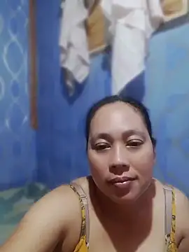 May Bombs online show from 04/18/26, 09:48