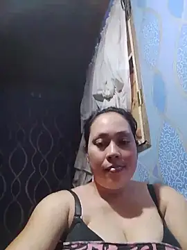 Snapshot of May_Bombs chatting on 07/02/26, 01:16 May Bombs online show from 07/02/26, 01:16