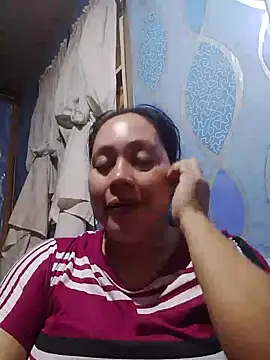 Snapshot of May_Bombs chatting on 07/12/26, 01:24 May Bombs online show from 07/12/26, 01:24