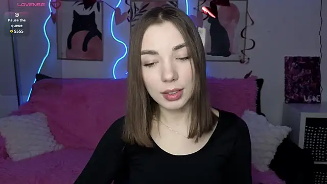 Adriennes online show from 02/23/26, 02:47