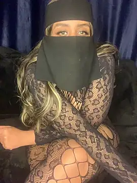 Snapshot of Arab_Honey chatting on 06/23/26, 07:01 Arab Honey online show from 06/23/26, 07:01