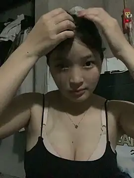 Snapshot of Suzu_xx01 chatting on 03/26/26, 04:34 Suzu xx01 online show from 03/26/26, 04:34