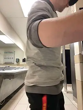 Snapshot of Horus1922 chatting on 02/23/26, 05:43 Horus1922 online show from 02/23/26, 05:43