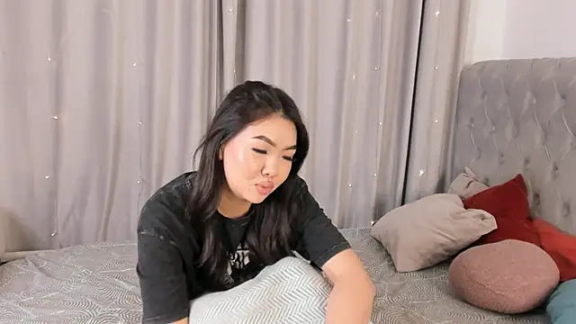 AraIkenberry online show from 03/01/26, 06:54