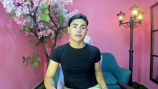 FemNoa online show from 02/08/26, 02:20