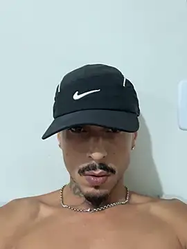 Snapshot of ActingSubunit chatting on 02/10/26, 01:32 ActingSubunit online show from 02/10/26, 01:32