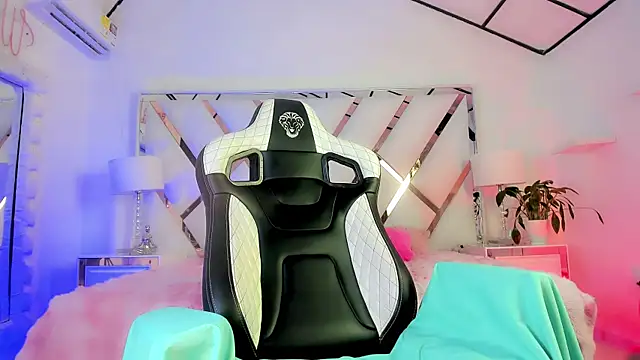 thanier 18 online show from 04/16/26, 09:39